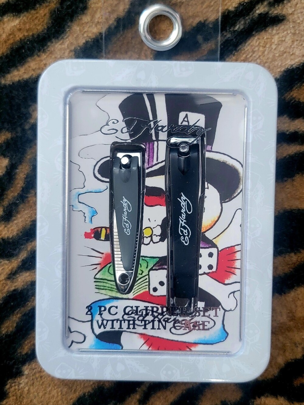 Ed Hardy Mens Black Nail Clipper Set with Graphic Tin